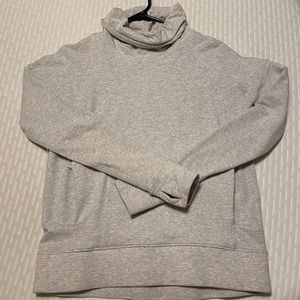 Lululemon turtleneck pullover
